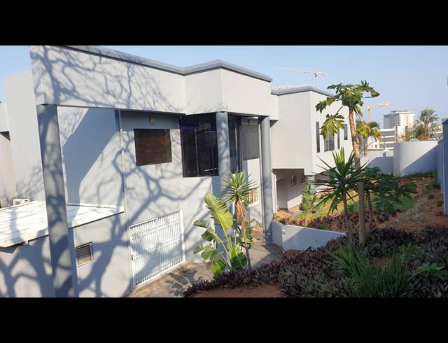 4 BEDROOM HOUSE RENTED IN UMHLANGA CENTRAL